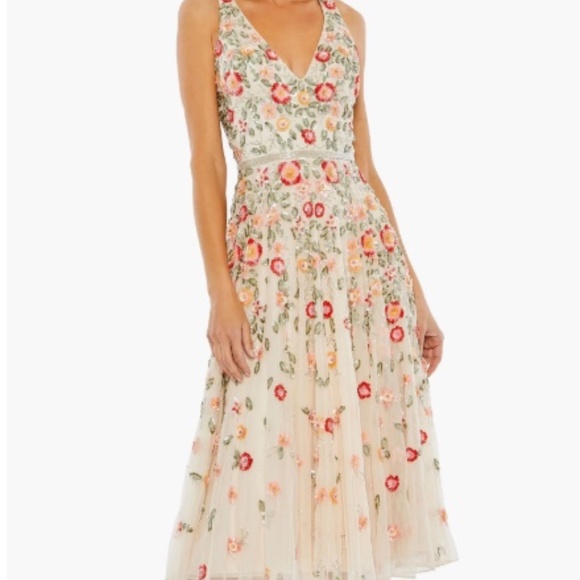 $598 Unworn Mac Duggal Deep V-Neck Embroidered Tea Length...